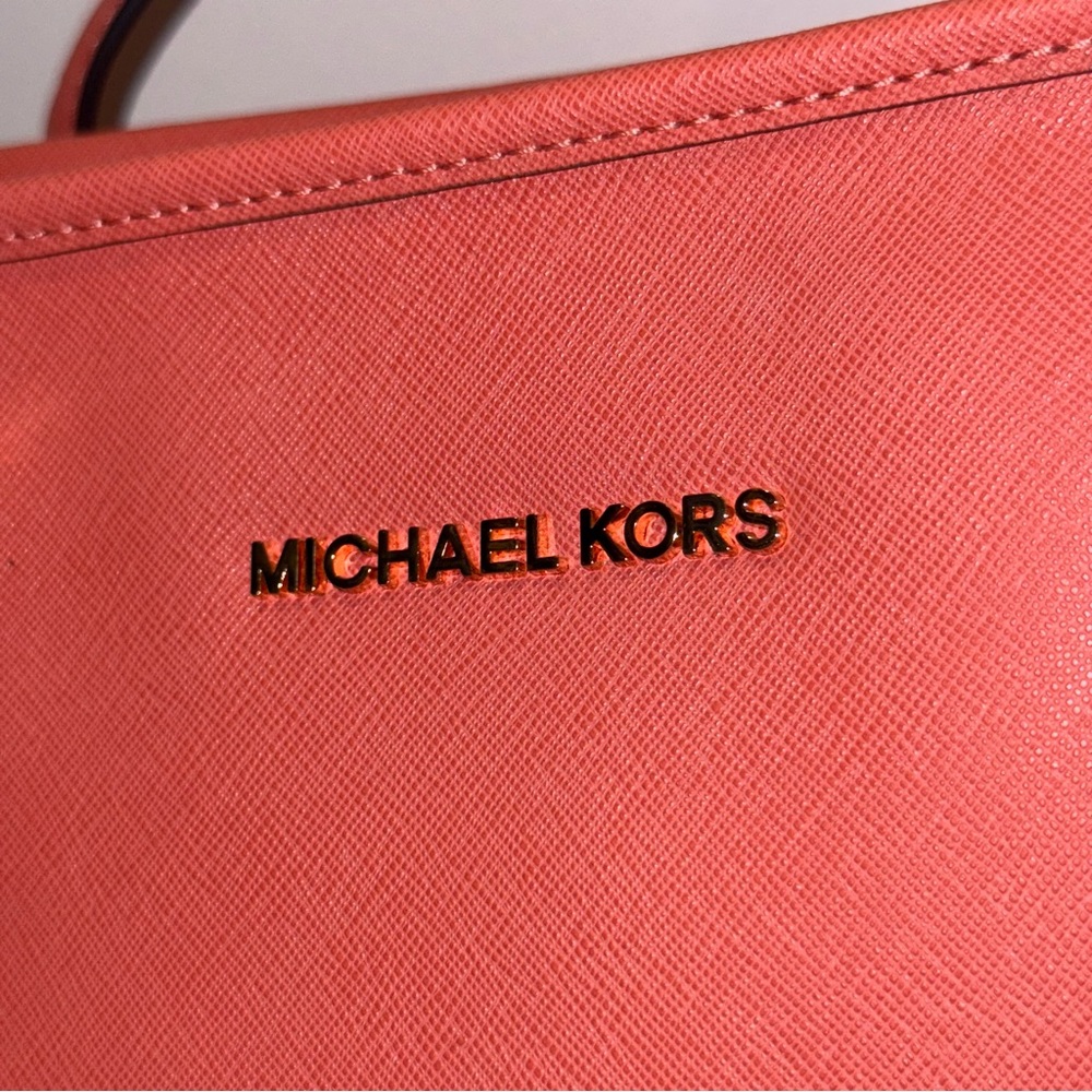 Michael Kors Peach Large Tote Bag - Picture 3 of 12